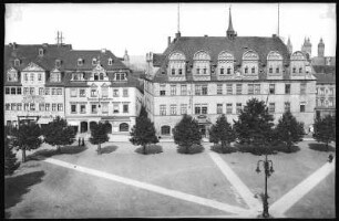 Naumburg. Markt mit Rathaus