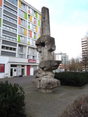 Vier-Elemente-Säule