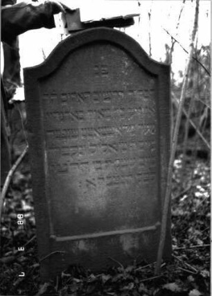 Grabstein 878