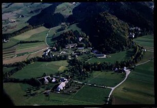 Buchenbach: Burg Wisneck, Husemann Klinik, mit Landschaft