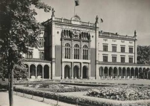 Königsberg (Kaliningrad), Paradeplatz, Neue Universität