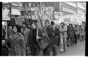 Kleinbildnegativ: Demonstration in der City, 1973