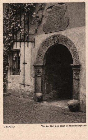 Leizpig: Tor im Hof des alten Johannishospitals
