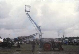 Hydraulischer Schwenklader zum Zetor 25 K