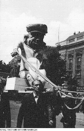 Berlin, 3. Weltfestspiele der Jugend und Studenten, Friedensdemonstration, August 1951