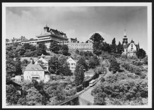 Weißer Hirsch und Bergrestaurant "Luisenhof" : Dresden-Loschwitz. Blick über die Trasse der Standseilbahn zum Restaurant Luisenhof