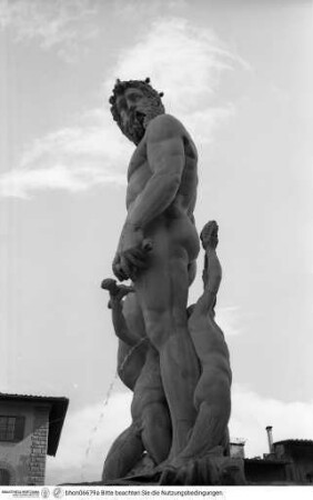 Neptunbrunnen, Neptun