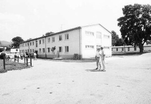Freiburg im Breisgau: Asylbewerber-Unterkünfte im Quartier St. Christoph am Flugplatz