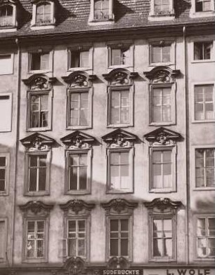 Dresden, An der Frauenkirche 1, Fassade