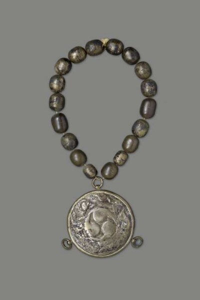 Necklace with pendant