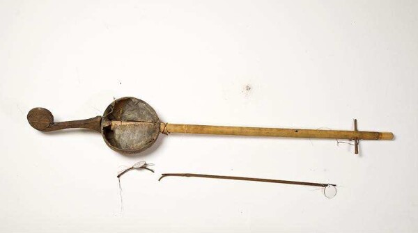 Bowl spear lute with bow