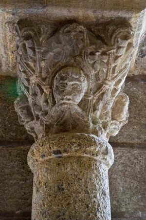 Frankreich. Auvergne. Haute Loire. Le Puy en Velay. Cathedrale Notre Dame. Romanischer Stil. UNESCO Weltkulturerbe. Cloitre. Kreuzgang. Kapitell