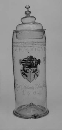 Humpen mit mittlerem sächsischen Wappen aus Schloß Moritzburg