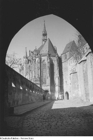 Blick auf die Schlosskirche und den Zwinger