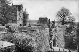 Kronach, Feste Rosenberg : Kronach. Feste Rosenberg. Ansicht von Südwesten mit Haupttor (Vorderes Tor)