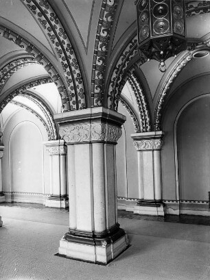 Schwangau-Hohenschwangau. Schloß Neuschwanstein (1869/1899; C. Jank, E. Riedel, G. v. Dollmann). Palas, 1. Obergeschoss, Vorhalle des Roten Gangs