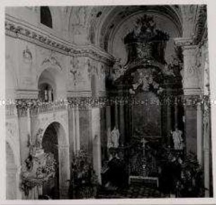 Das hunderttürmige Prag, St.-Ignatius-Kirche, Inneres