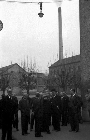 Lörrach: Gruppe stehend