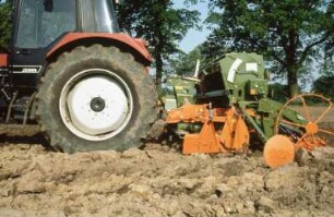 Fotografie: Drillsaat, Drillkombination, Kastendrillmaschine