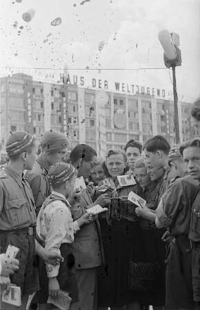 III. Weltfestspiele der Jugend und Studenten in Berlin 5. - 19. August 1951 : Teilnehmer der III. Weltfestspiele der Jugend und Studenten