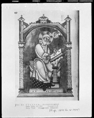 Evangeliar — Der Evangelist Johannes, Folio 130verso
