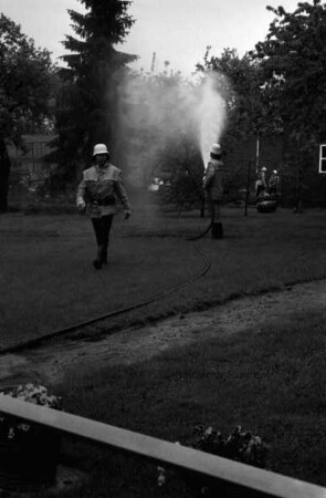 Amtsfeuerwehrfest in Kronshorst: Feuerwehren üben Einsatz bei einem simulierten Großbrand eines Bauernhofes