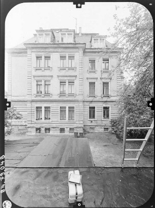 Dresden-Striesen, Voglerstraße 9. Wohnhaus (um 1895). Seitenfront
