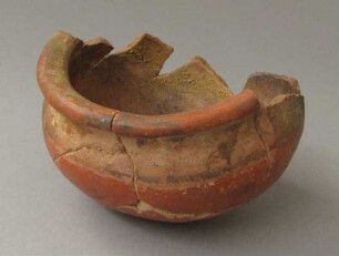 Tonschale (fragmentiert)