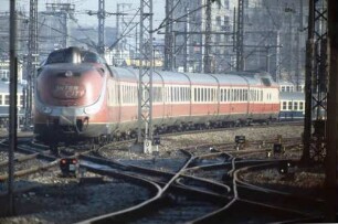 Stuttgart Hbf. Dieseltriebwagen 601 006 IC DO-M