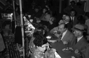 Basel: Kaffee Bar, Narok, von oben