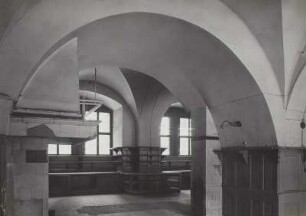 Dresden. Ehemaliges Residenzschloß. Erdgeschoß des Ostflügels, Innenraum