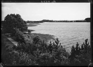 Neustettin (Szczecinek/Polen). Blick über den Streitzigsee (Trzesiecko)