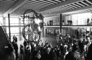 Freiburg im Breisgau: Kunstwerk "Radbühne" von Helmut Lutz im KG II