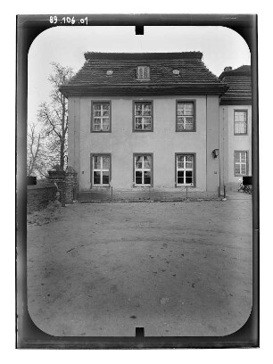 Stavenhagen, ehemaliges Schloss, heute Stadtverwaltung, erbaut um 1740. Seitenflügel
