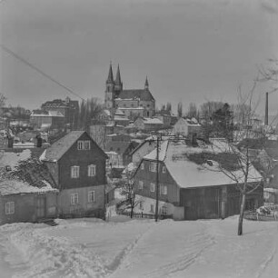 Schirgiswalde im Winter : Schirgiswalde. Ortsansicht. Blick zur Kirche St. Mariä Himmelfahrt. Winteraufnahme