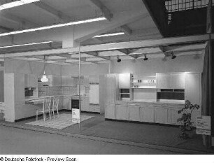 Ausstellungskoje mit Anbauwänden (1979; VEB Möbelkombinat Wi-We-Na)