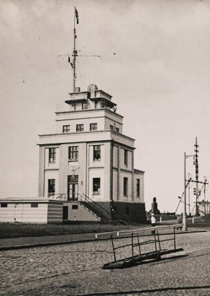 Cuxhaven. Signalturm am Hafen