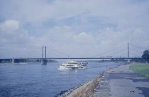 Theodor-Heuss-Brücke, Düsseldorf