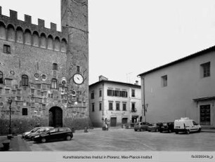 Piazza dei Vicari, Piazza di Scarperia, Scarperia