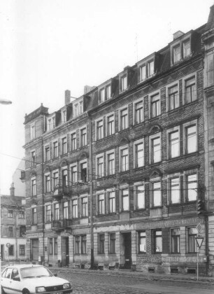 Dresden-Neustadt, Bischofsweg 48/46. Wohnhäuser mit Läden (um 1895). Straßenansicht