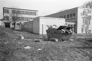 Neue Turnhalle der Volksschule Beiertheim.