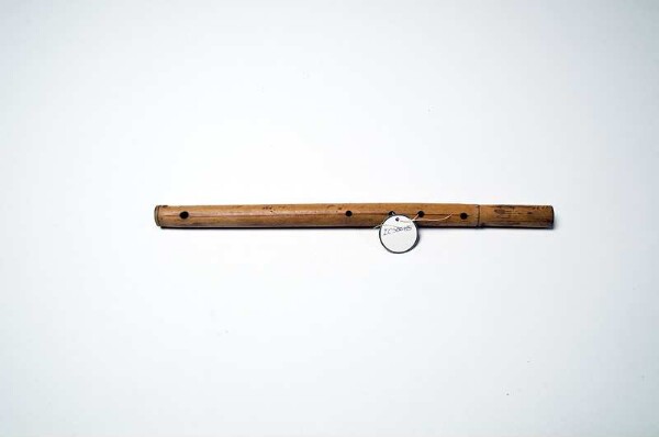 open transverse flute with finger holes