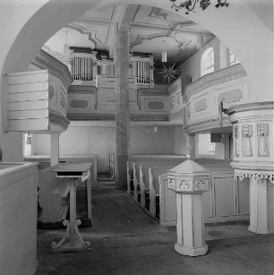 Dittmannsdorf (Kr.Flöha). Dorfkirchhe, 17.Jh. Inneres nach W