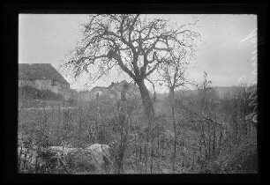 Chevreux (Gutshof bei Craonne, Dep. Aisne, Frankreich) (Distanzaufnahme)