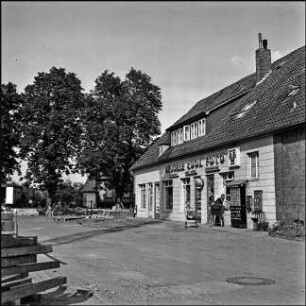 Dorfplatz/Kastanienplatz