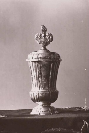 Becher