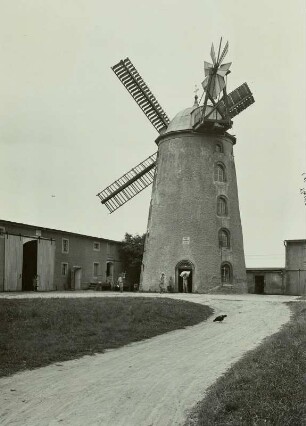 Pahrenz bei Prausitz, erbaut 1889