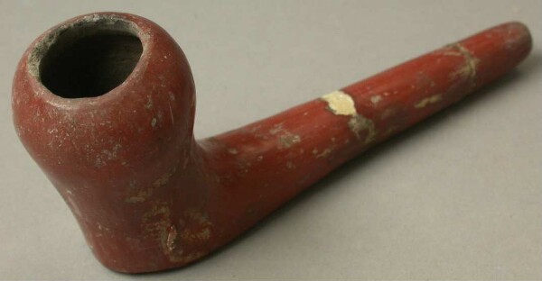 Pipe à tabac en terre cuite