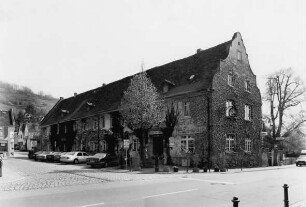 Gasthaus ''Zum Löwen''; Zwingenberg, Löwenplatz 6