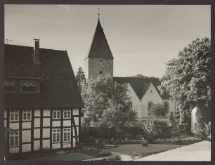Heiligenkirchen mit Blick auf die Kirche. Detmold. Heiligenkirchen